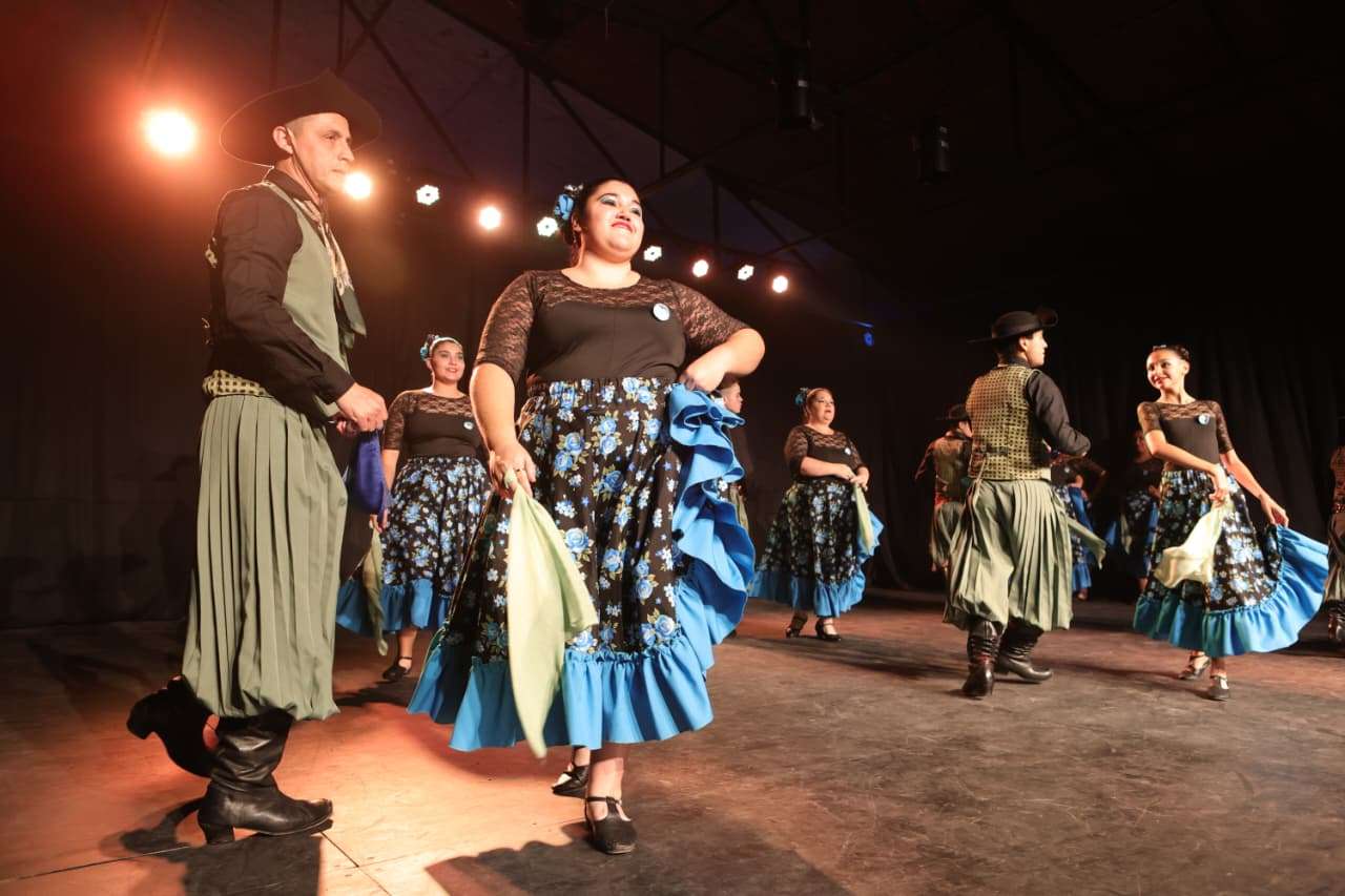 ATENEO CULTURAL: DISFRUTÁ DE LA PEÑA PATRIA “ESPERANDO EL 9 DE JULIO”